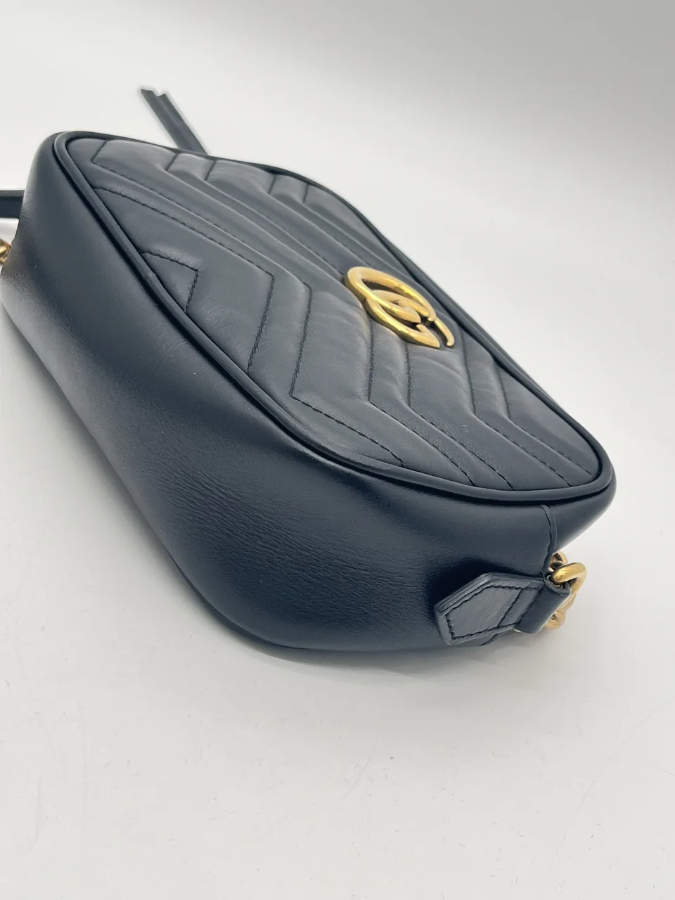 GUCCI GG ARMONT CHAIN SHOULDER BAG (BLACK) view 7