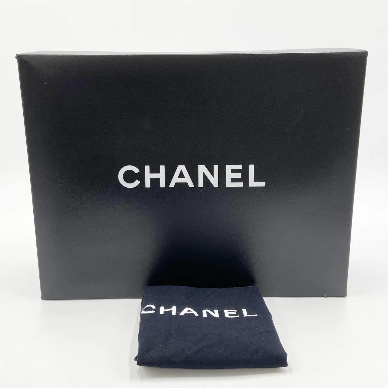 CHANEL CAVIAR CHAIN SHOULDER BAG (12 SERIAL CODE) view 12