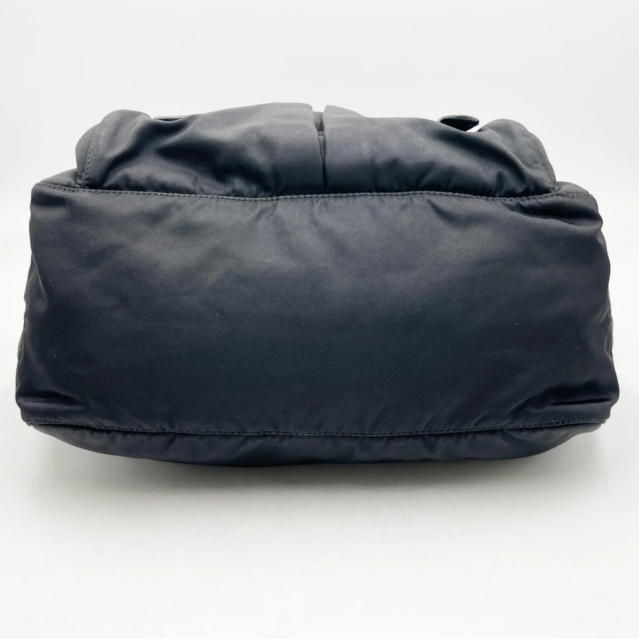 PRADA NYLON SHOULDER BAG (BLACK) view 3