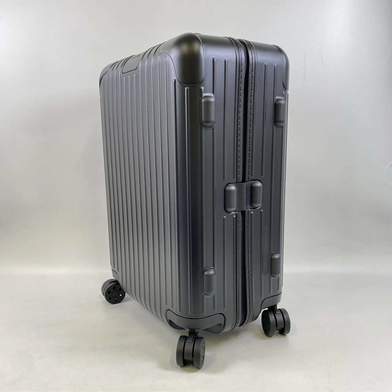 RIMOWA ESSENTIAL CABIN (BLACK) view 9