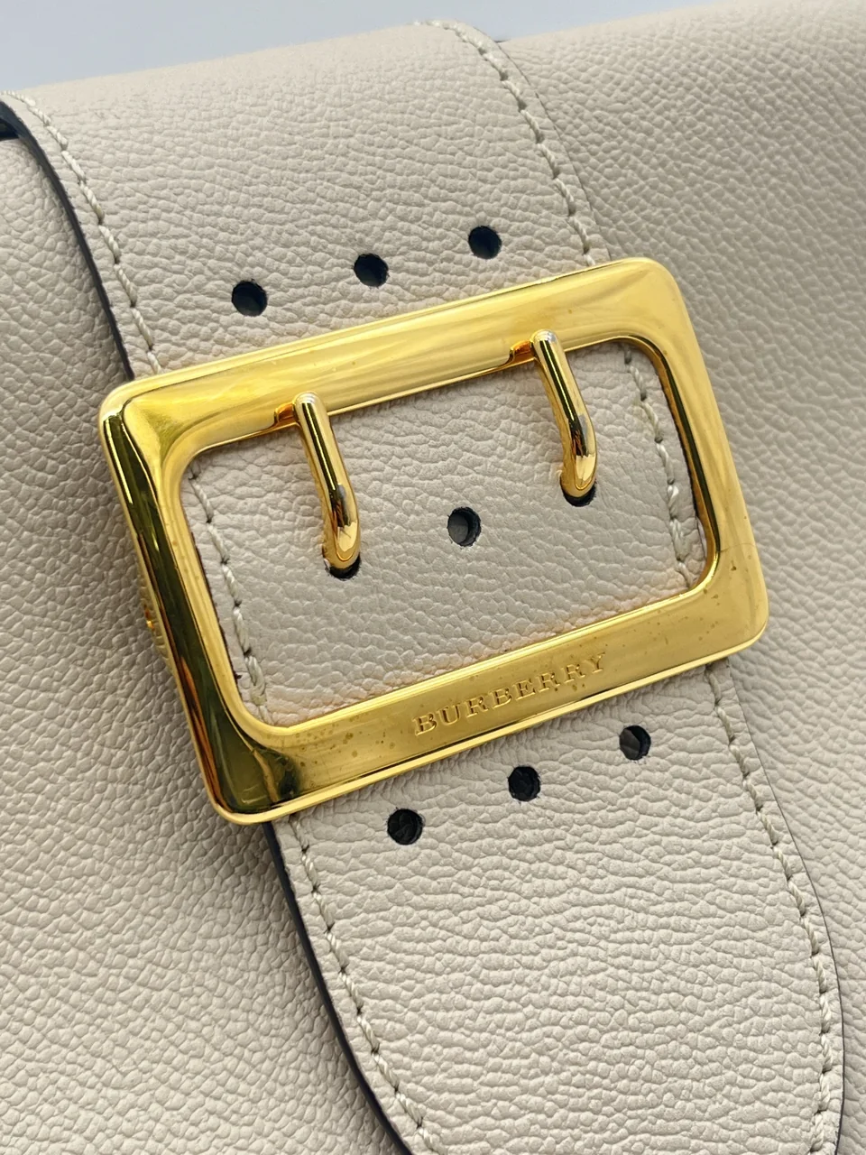 BURBERRY CAMERA BAG (BEIGE) view 4