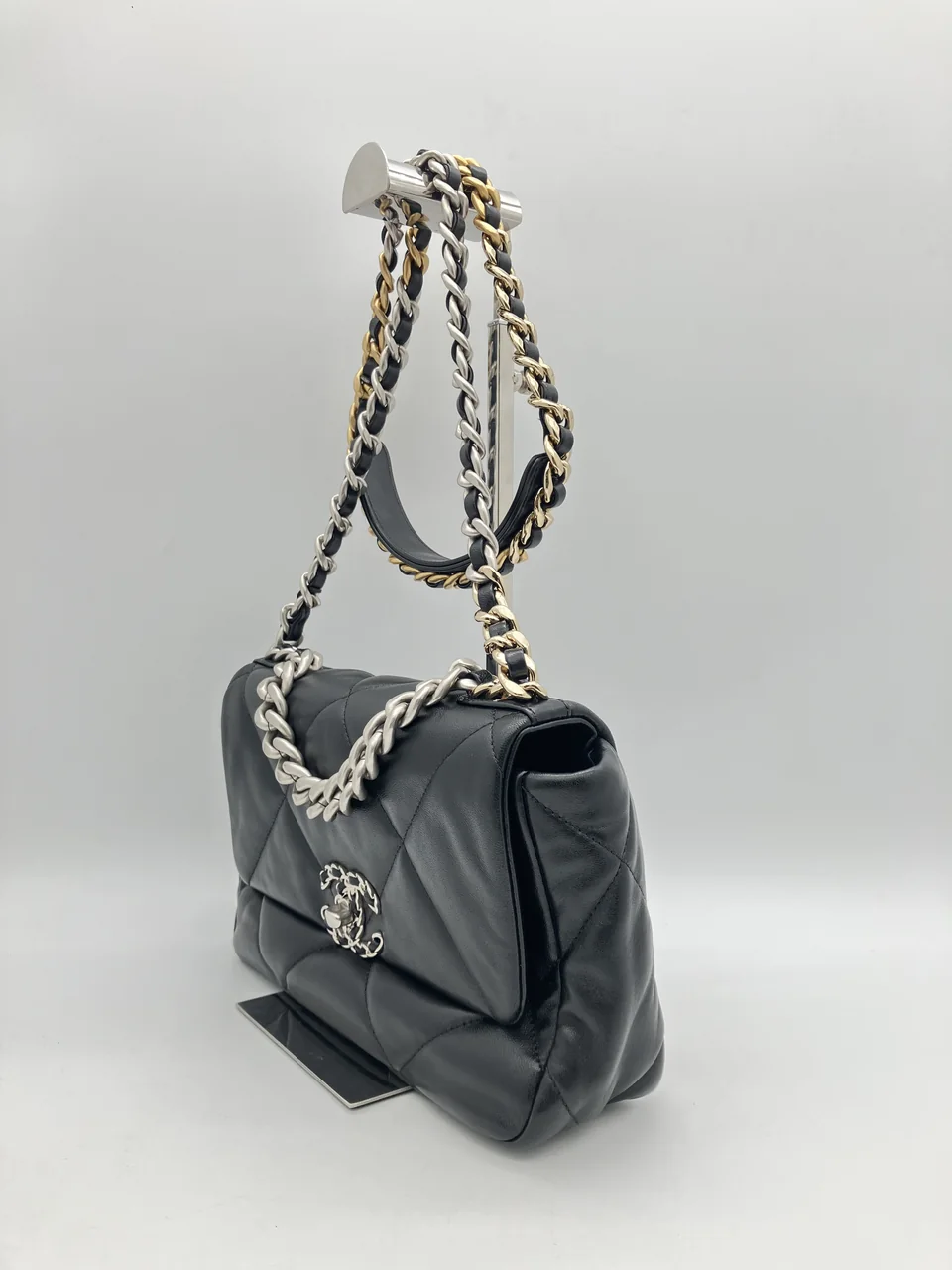 CHANEL LAMB SKIN DIXNEUF view 3