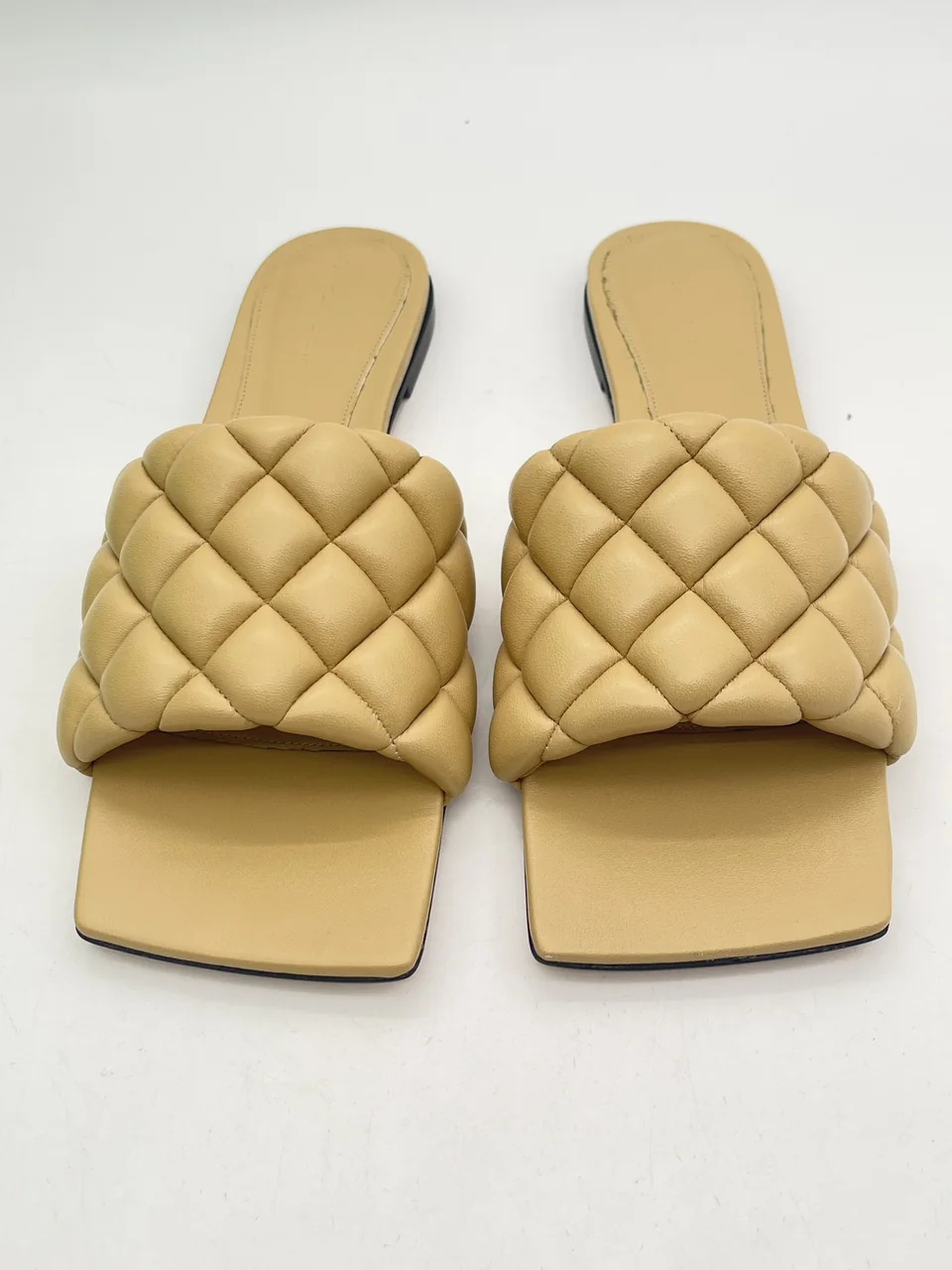 BOTTEGA VENETA SANDALS (SIZE 40) view 3