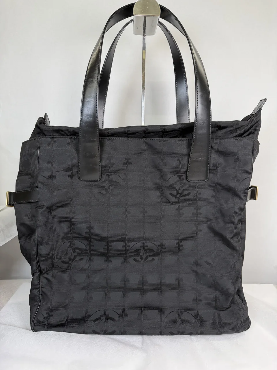 CHANEL NEW TRAVEL LINE TOTE MM