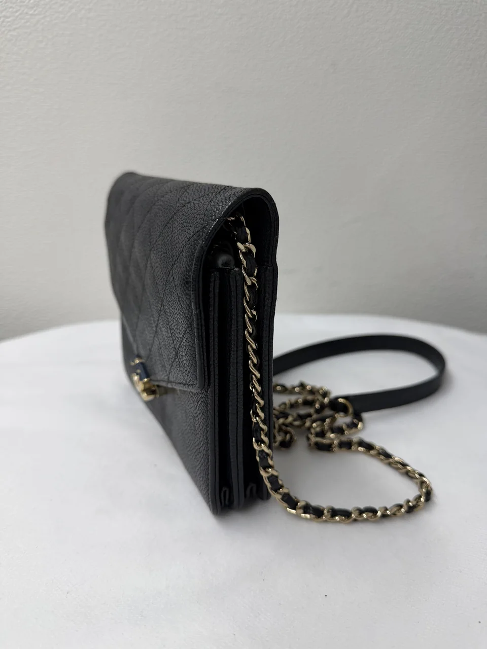CHANEL CAVIAR SKIN HALF COCO CHAIN SHOULDER BAG photo 3