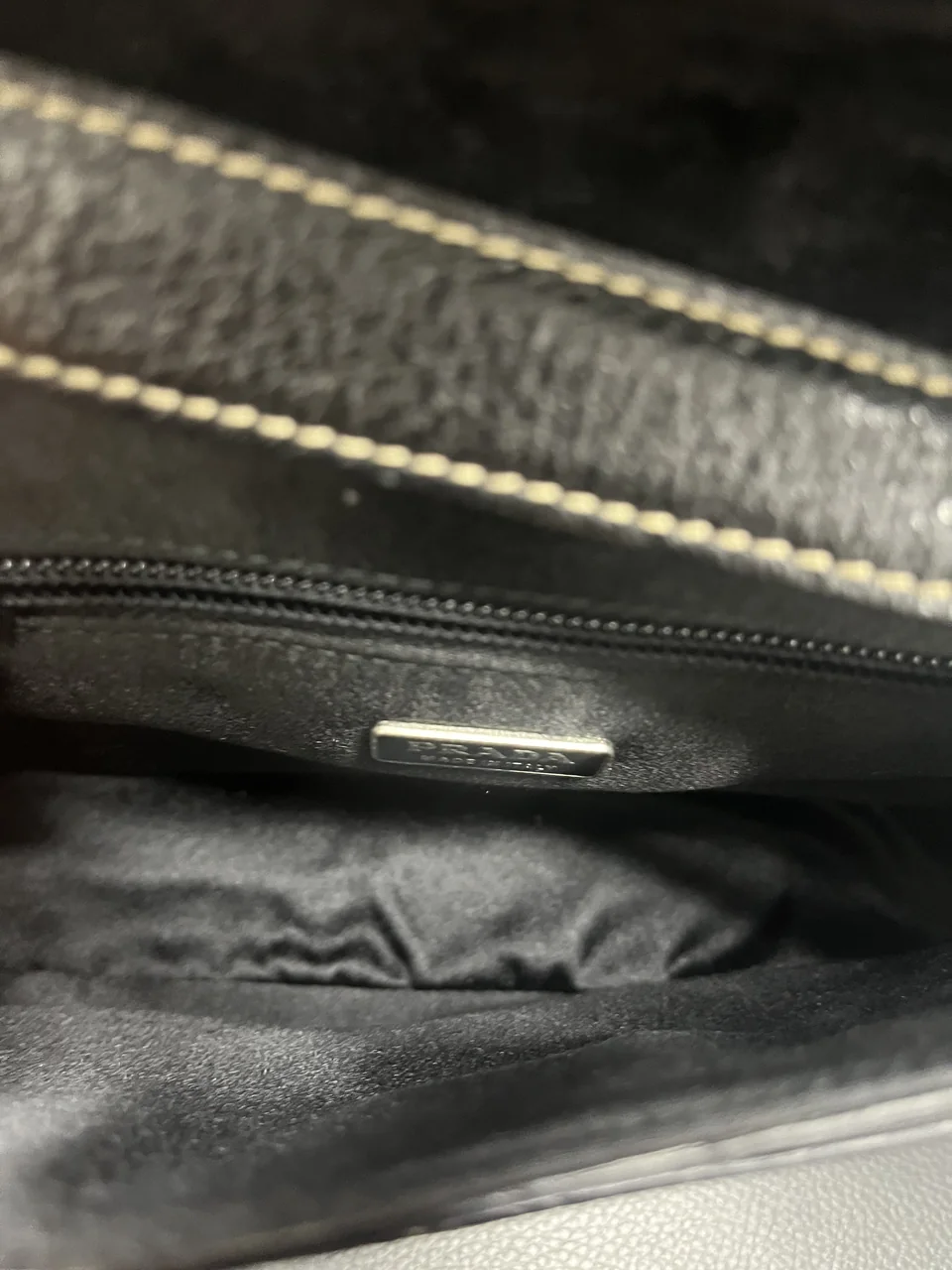 PRADA SHOULDER BAG (BLACK) photo 5