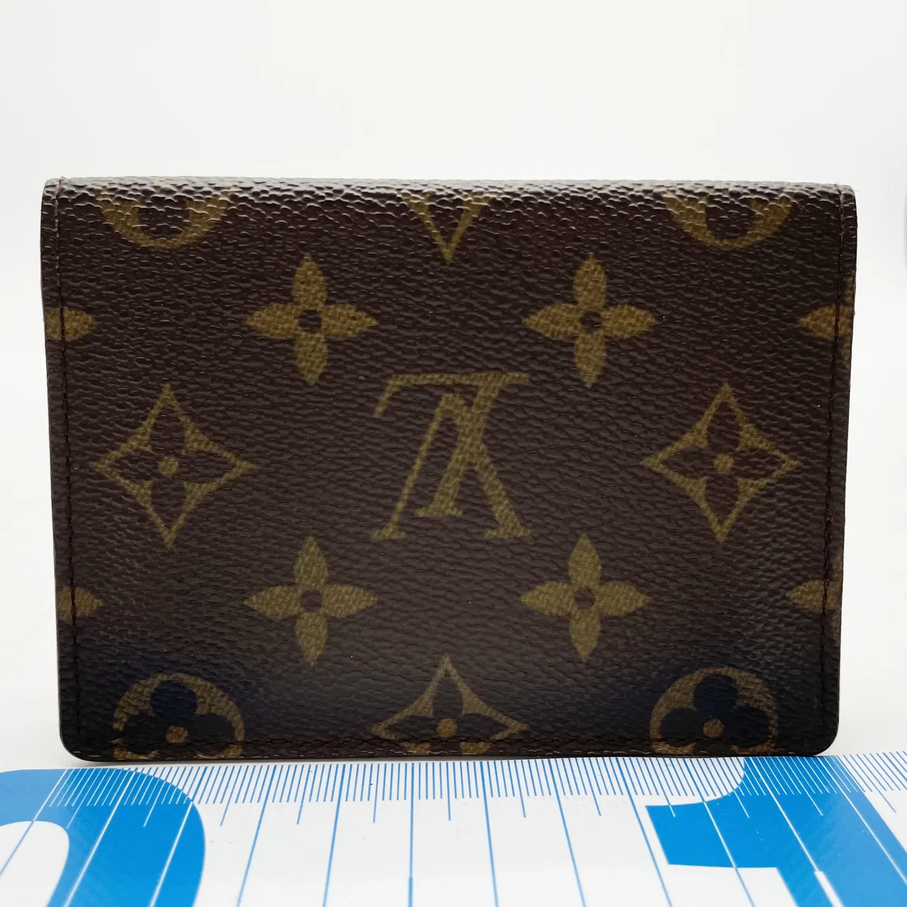 LV MONOGRAM PORTE CARTE VERTICAL view 10