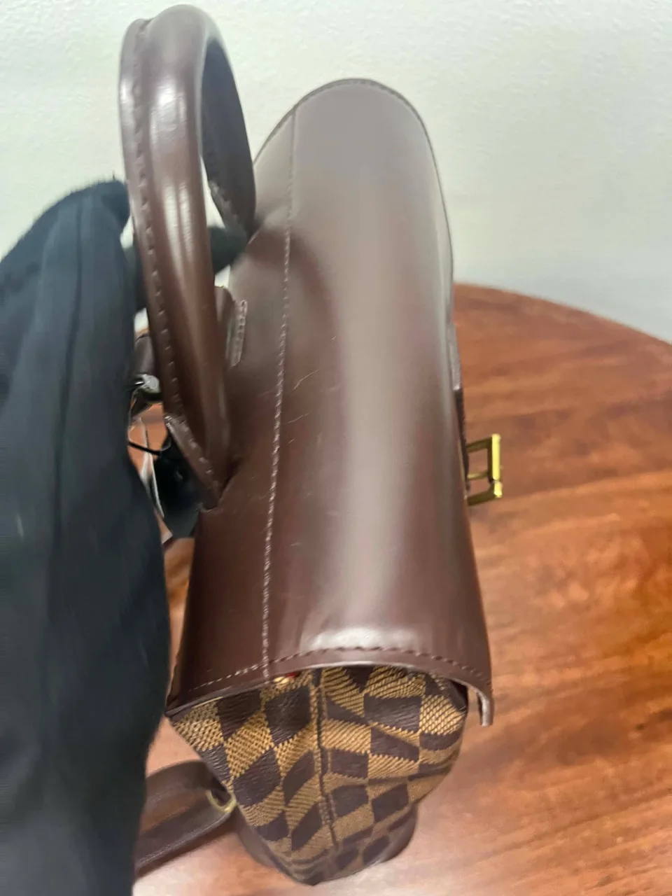 LV DAMIER SOHO view 6