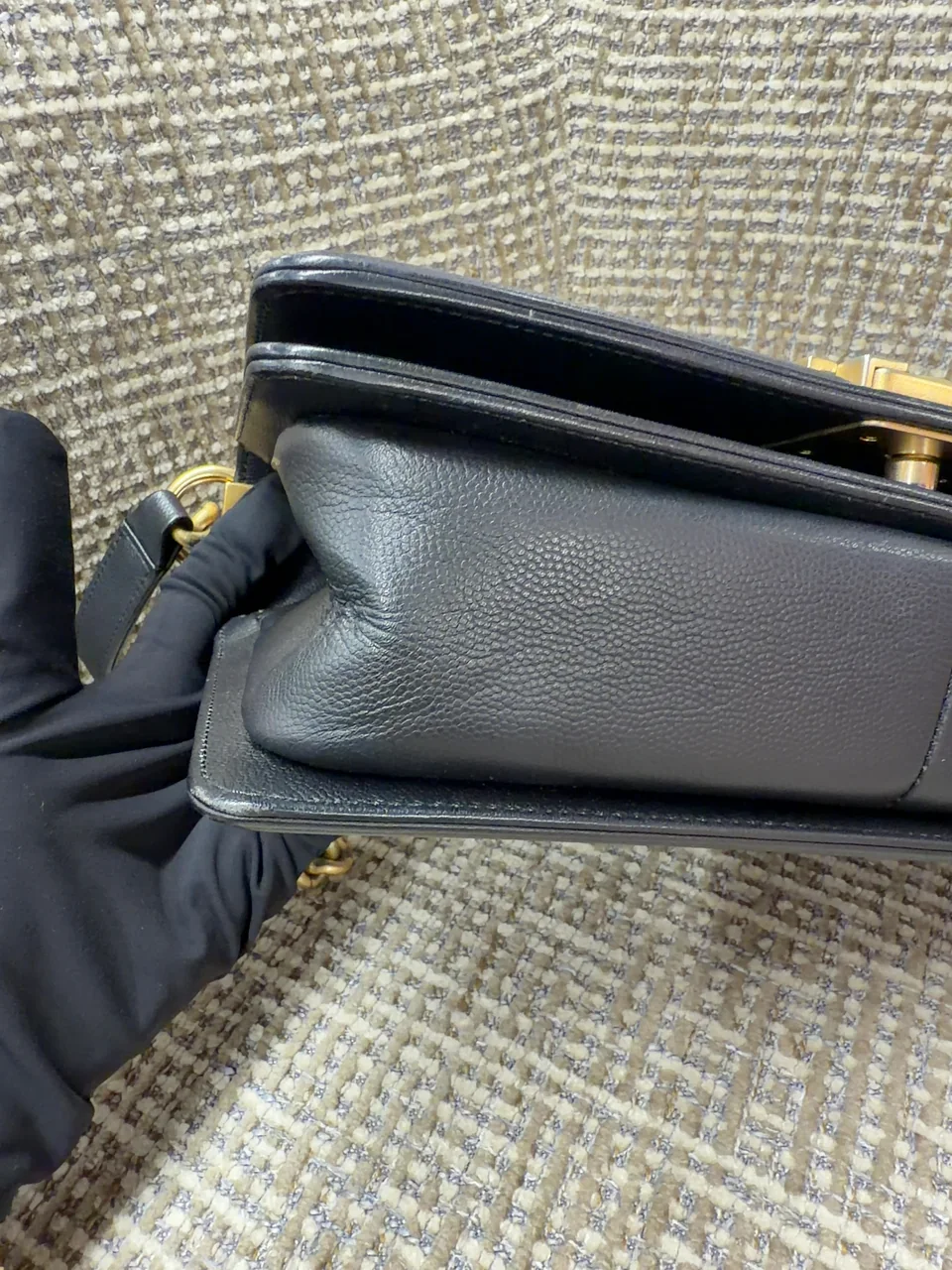 CHANEL CAVIAR LE BOY 25 view 5