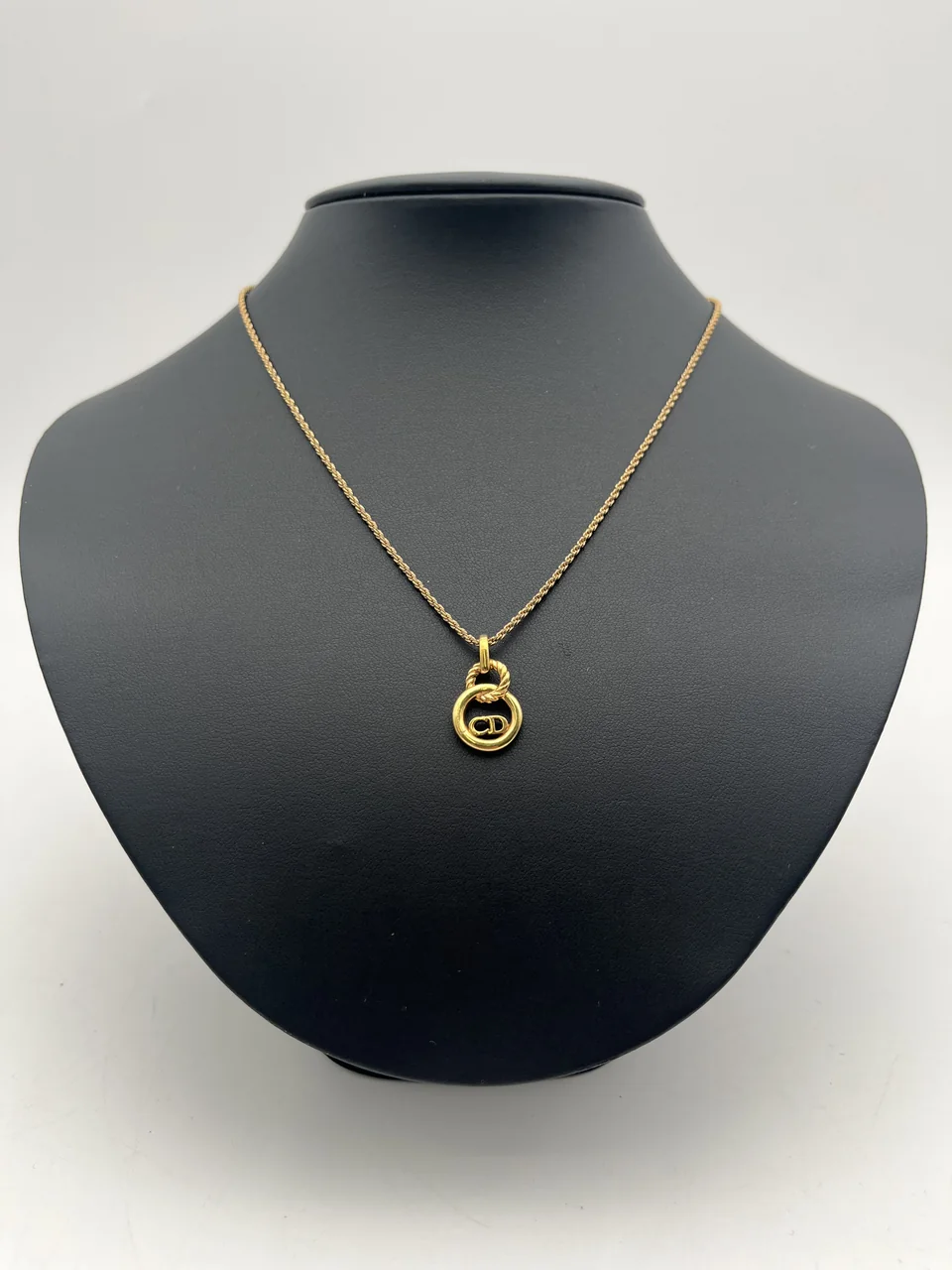 DIOR NECKLACE