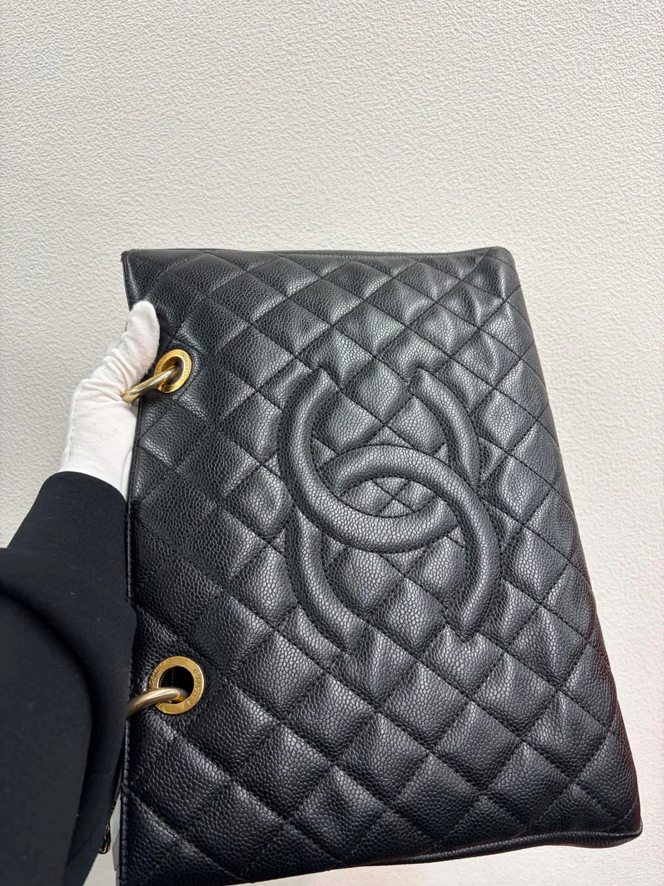 CHANEL CAVIAR GST view 11