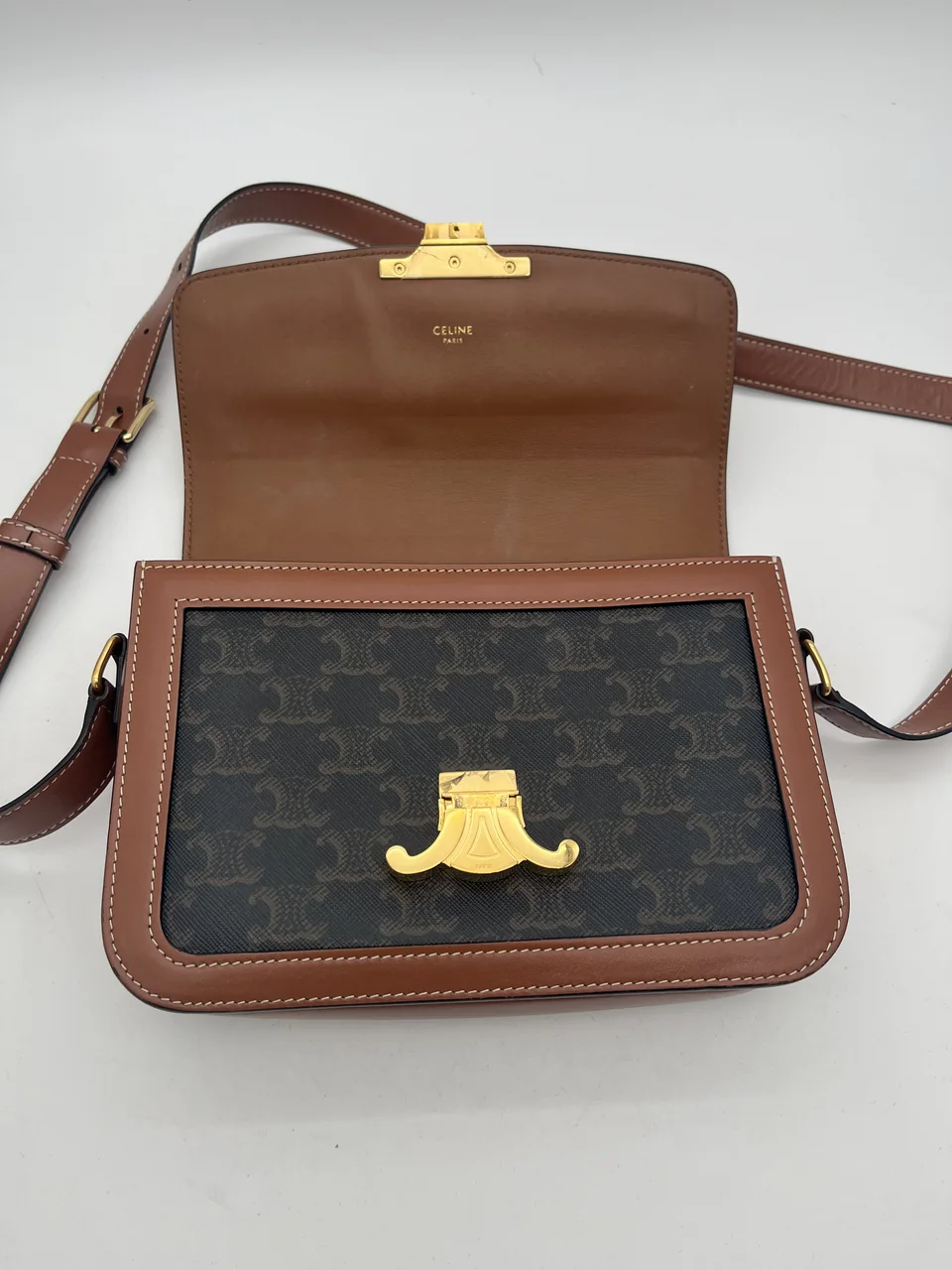 CELINE TRIOMPHE SHOULDER BAG view 3