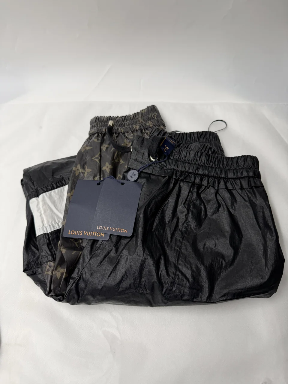 LV PANTS view 4