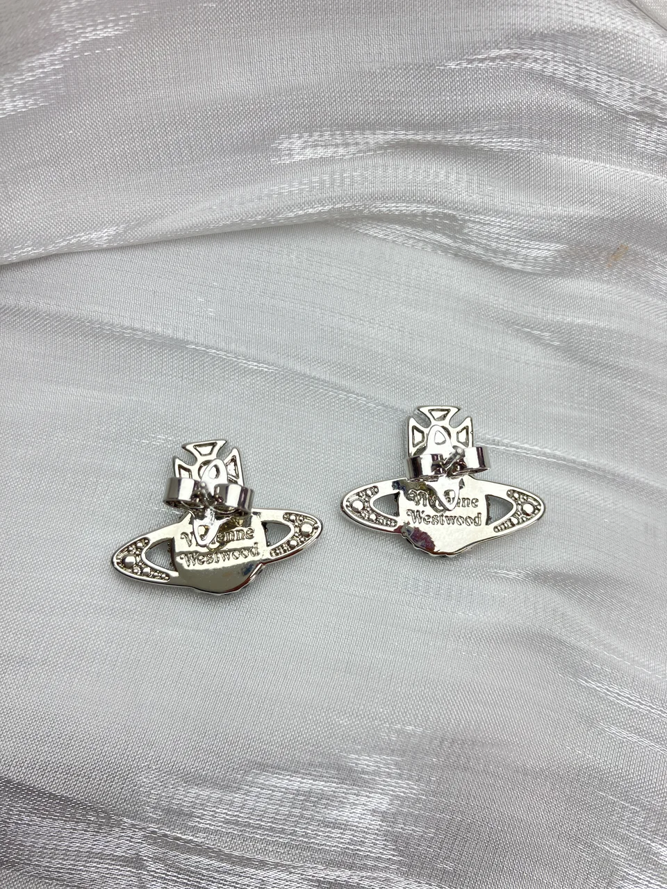 VIVIENNE WESTWOOD ORB EARRINGS (BLACK) view 8