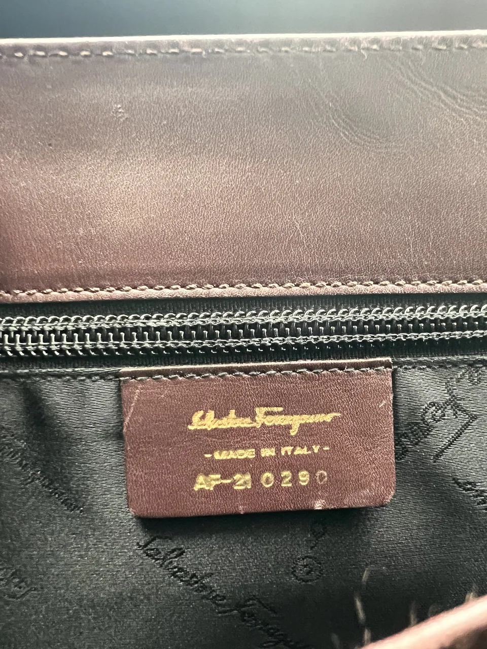 SALVATORE FERRAGAMO GANCINI HANDBAG (DARK BROWN) view 7