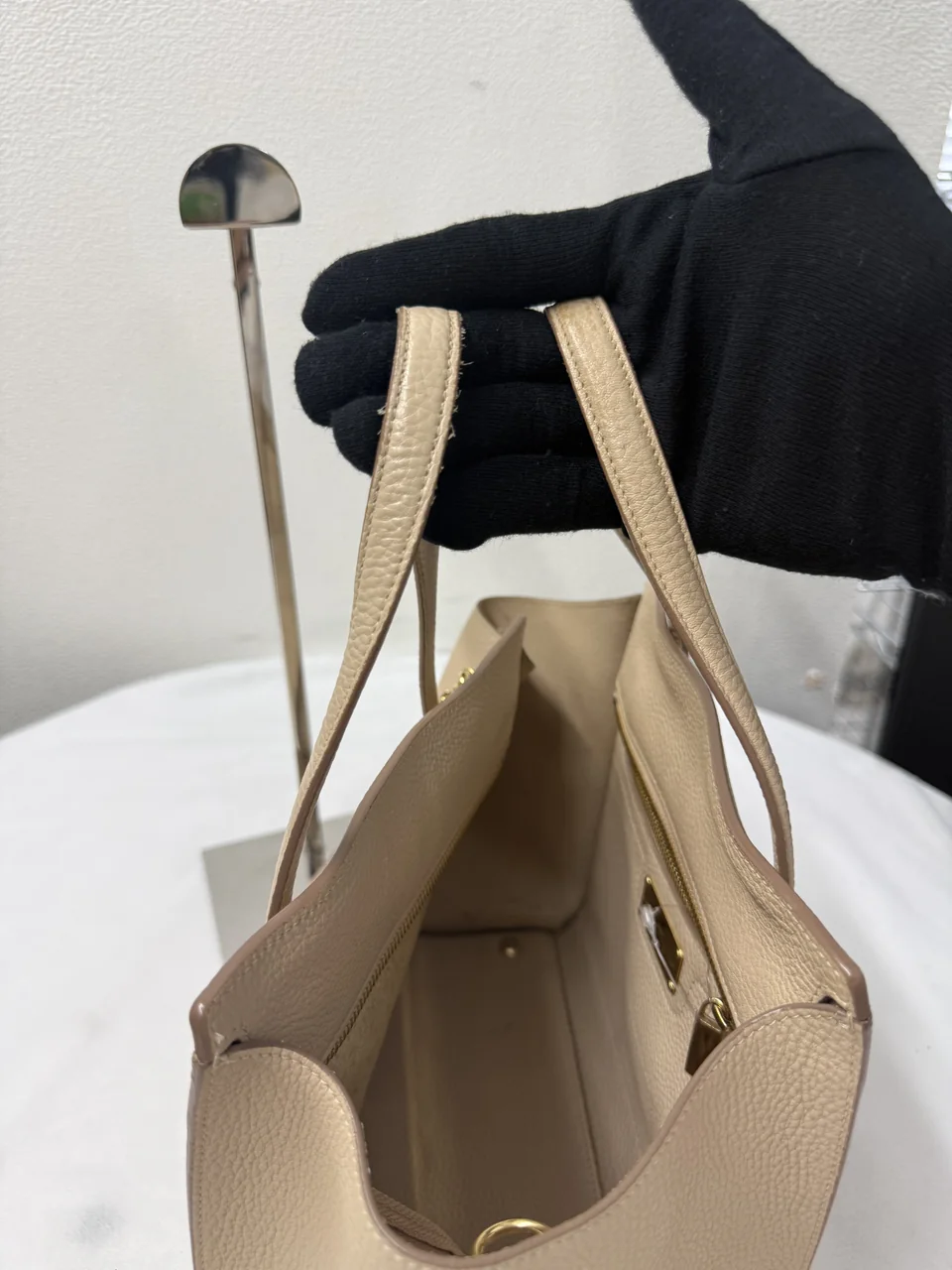 SALVATORE FERRAGAMO BAG view 4