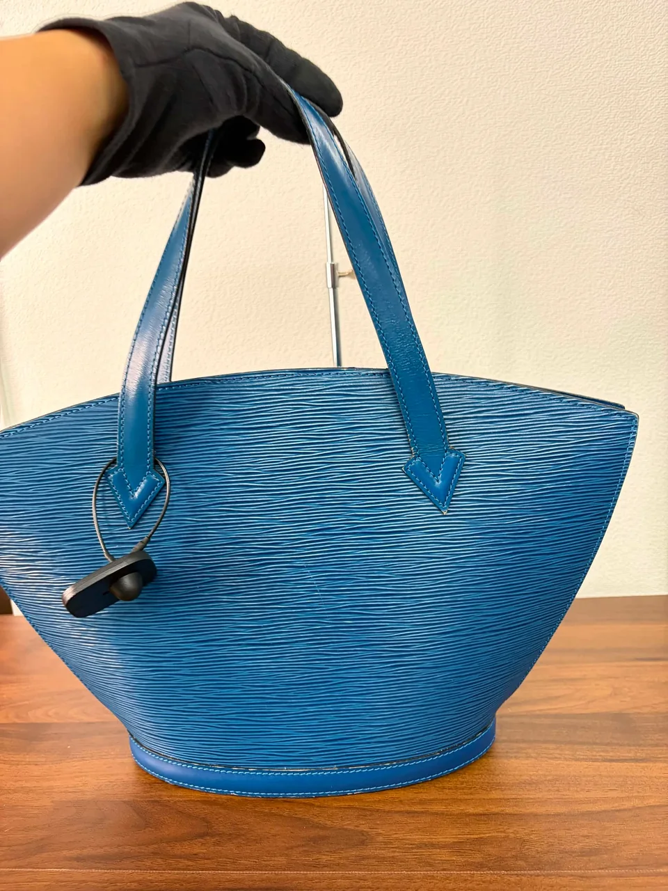 LV HANDBAG view 7