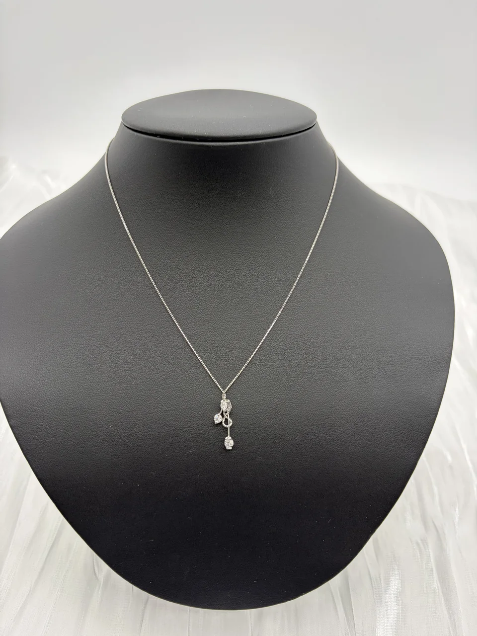 PT850/K14WG DIAMOND NECKLACE FD0.30CT 2.7G