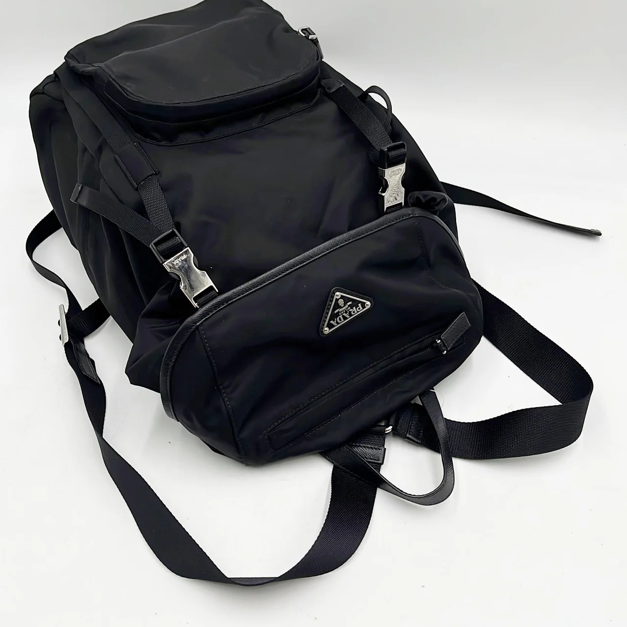 PRADA NYLON BACKPACK (BLACK) view 6