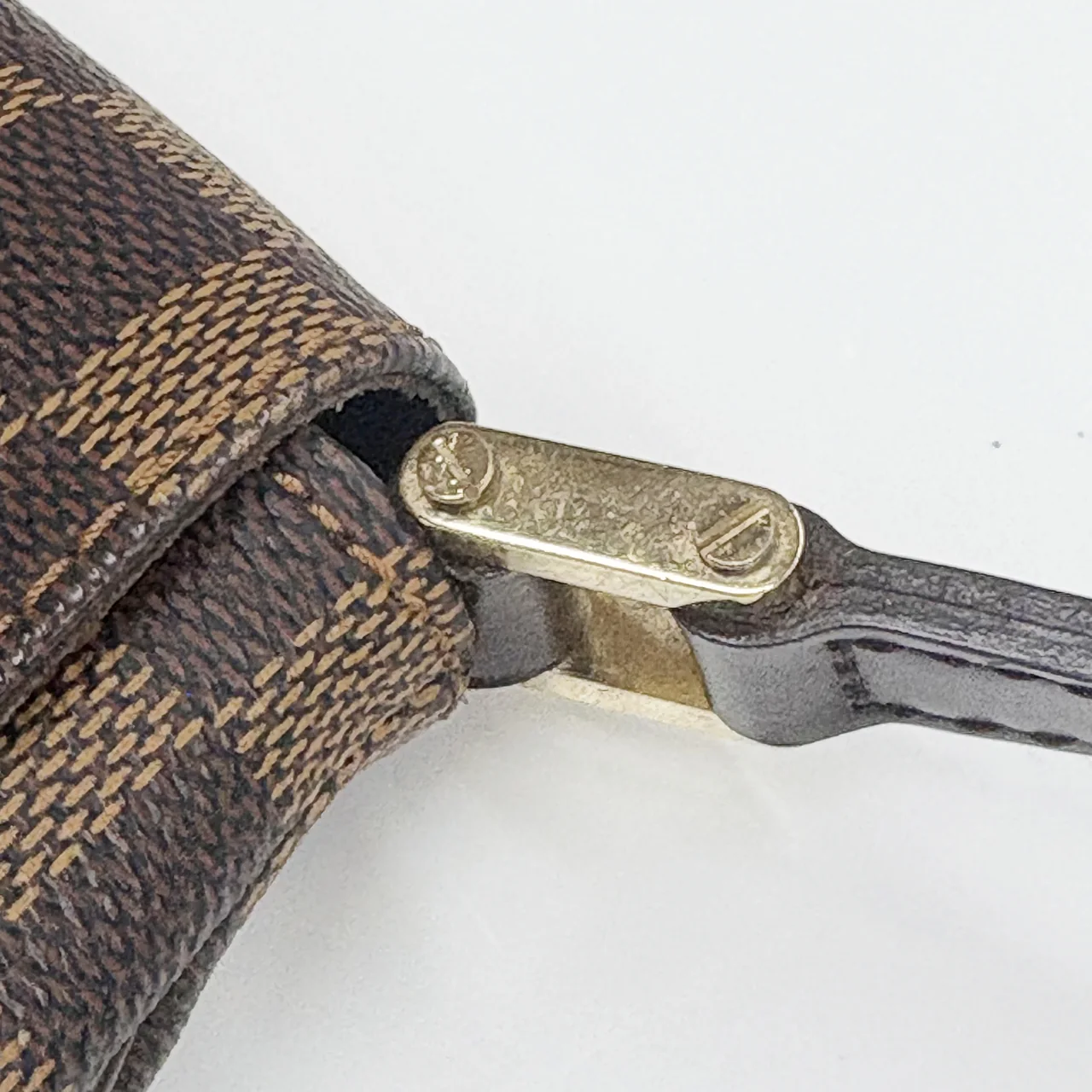 LV DAMIER MUSETTE SALSA LONG view 6