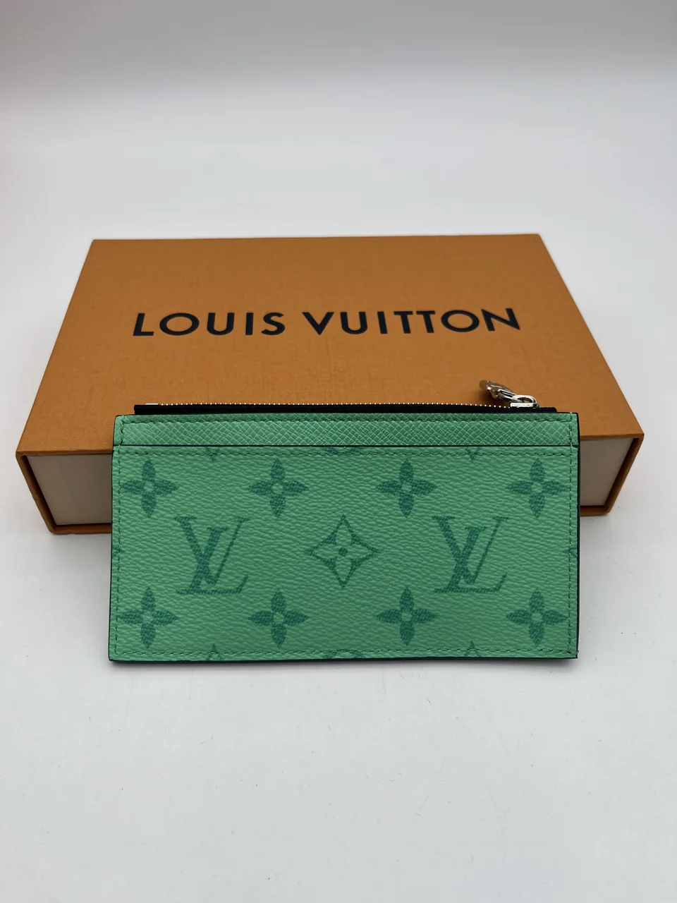 LV TAIGARAMA COIN CARD HOLDER (MINTY GREEN) view 10