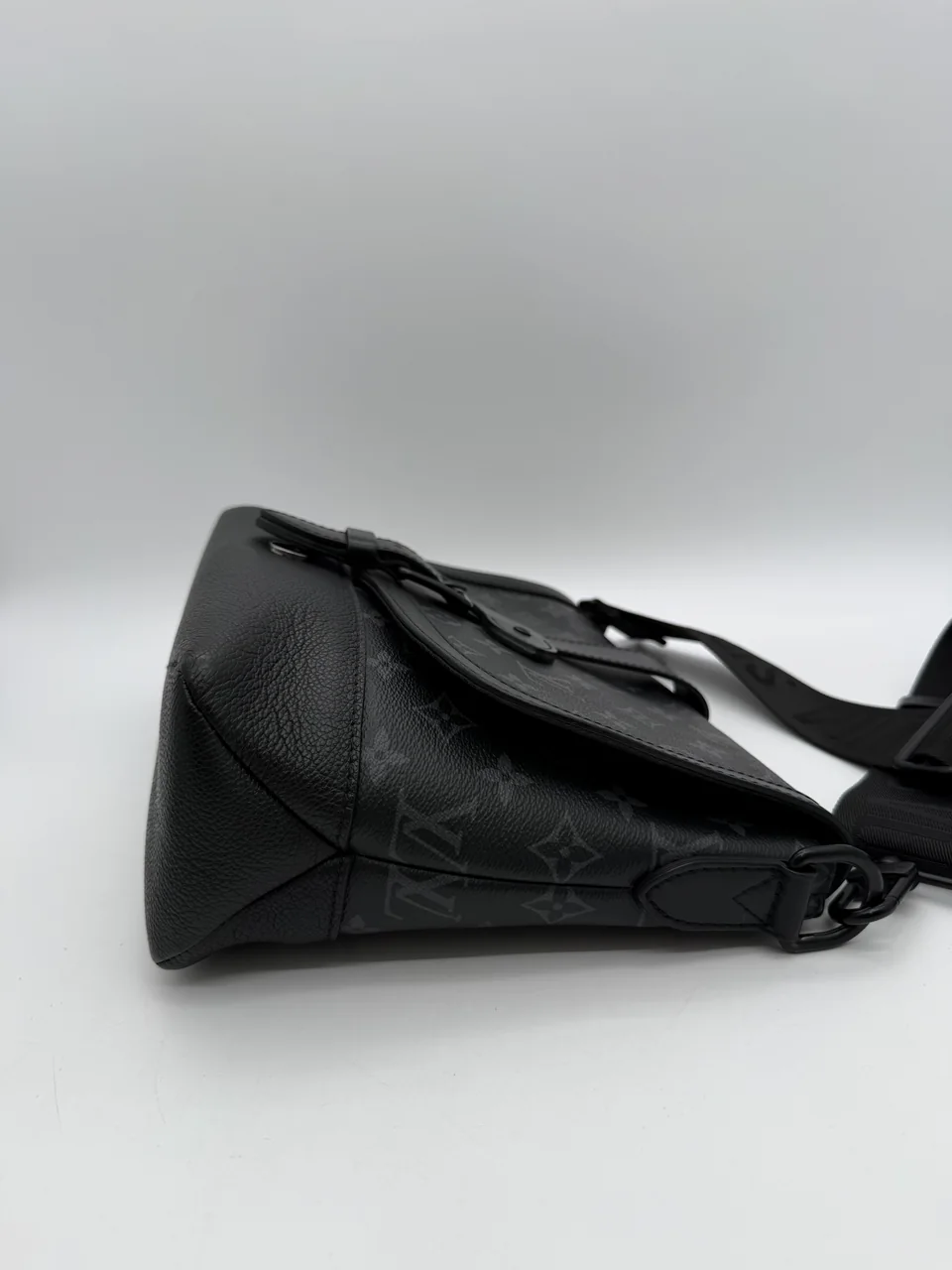 LV MONOGRAM ECLIPSE SAUMUR MESSENGER view 14