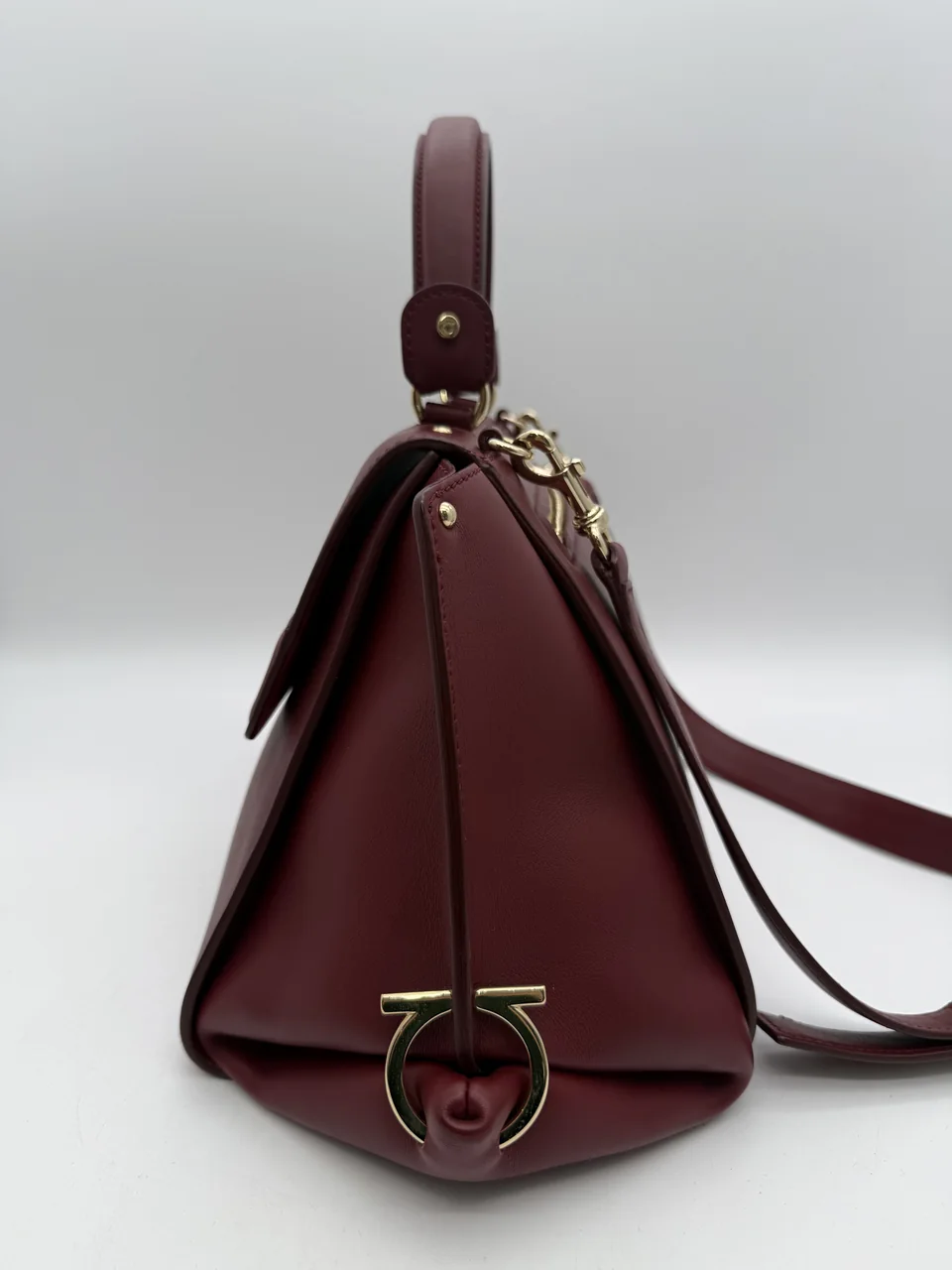 SALVATORE FERRAGAMO SOPHIA (RED) view 9