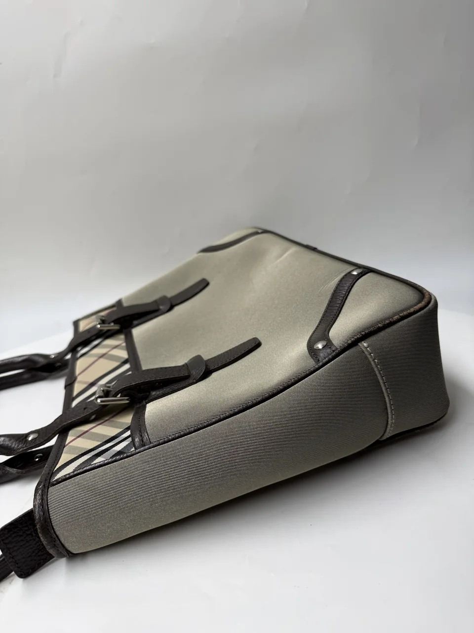 BURBERRY TOTE BAG (GRAY) view 13