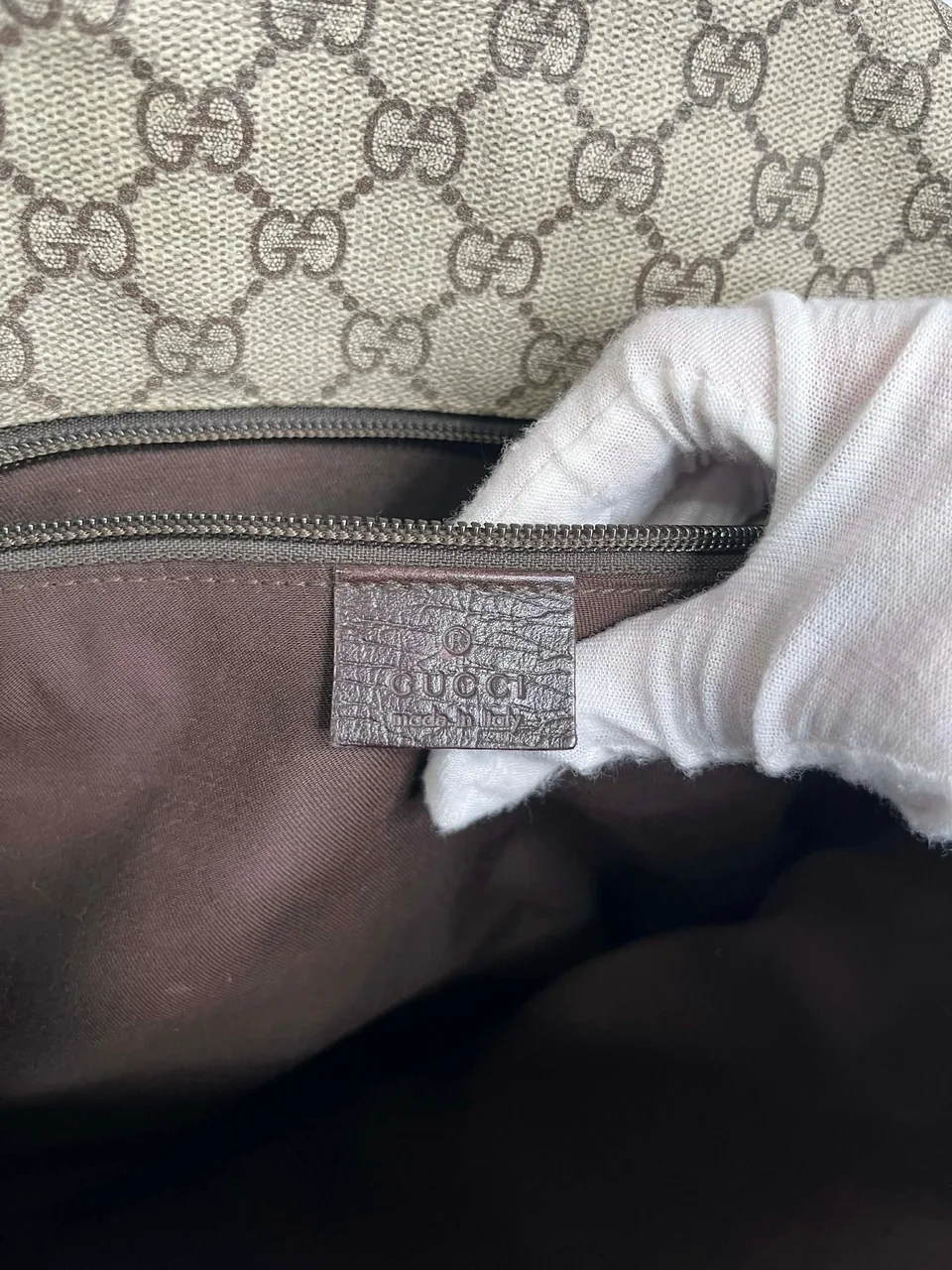 GUCCI GG SUPREME SHOULDER BAG view 9