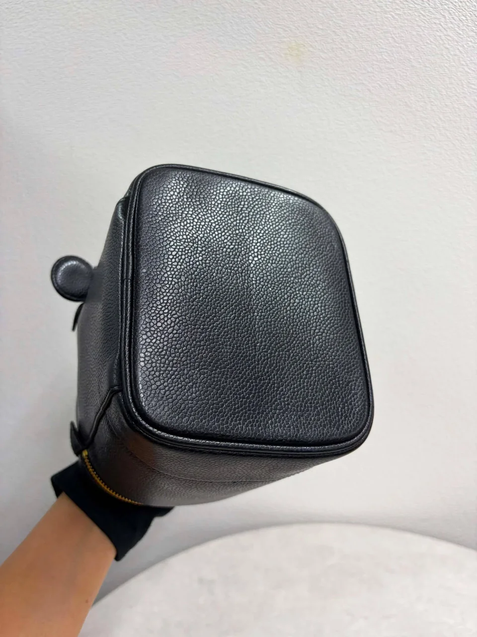 CHANEL CAVIAR VANITY BAG (4 SERIAL CODE) view 3