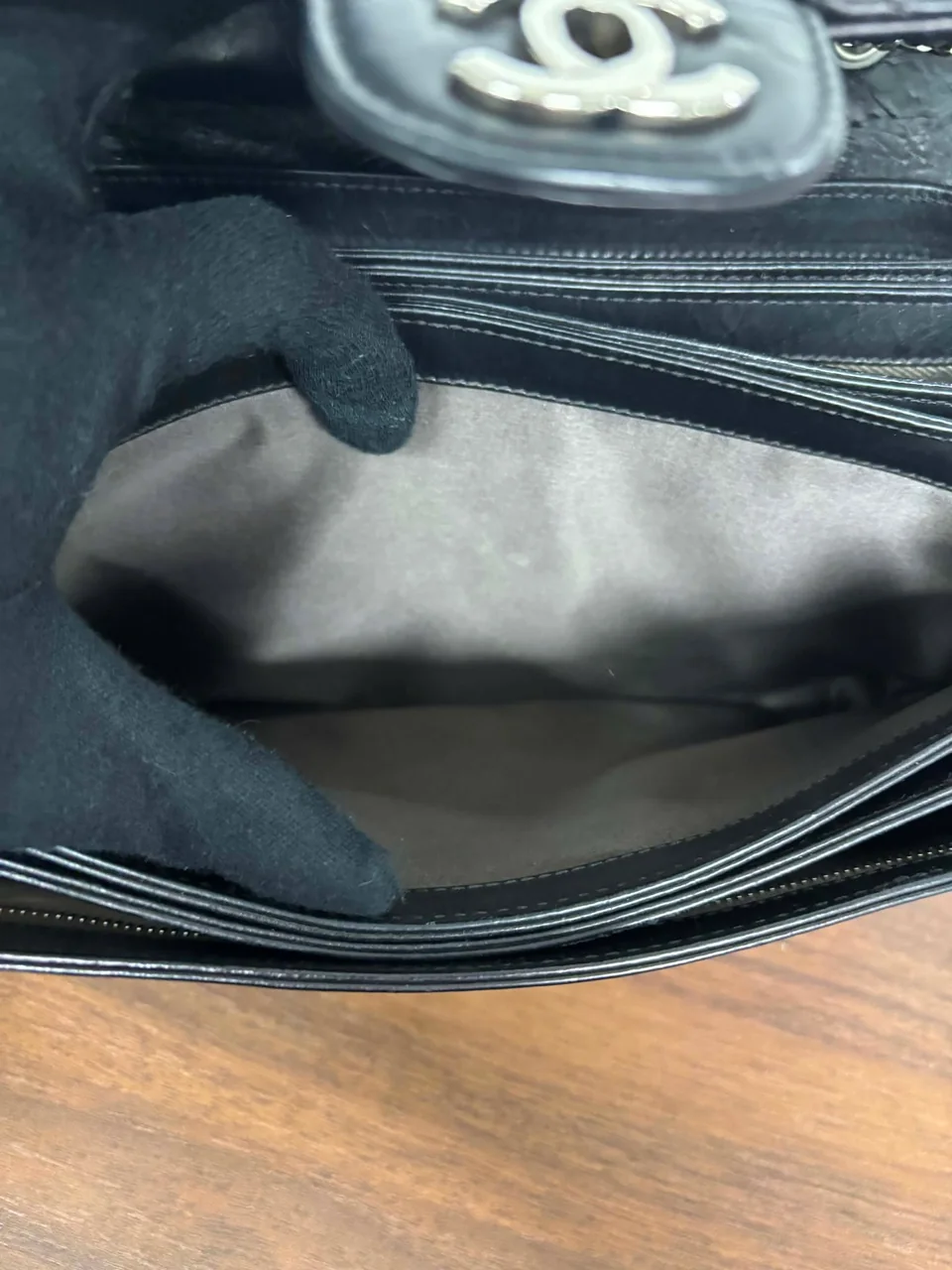 CHANEL SHOULDER BAG (16 SERIAL CODE) view 6