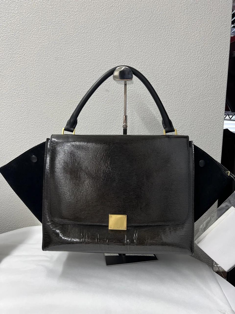 CELINE TRAPEZE SHOULDER BAG