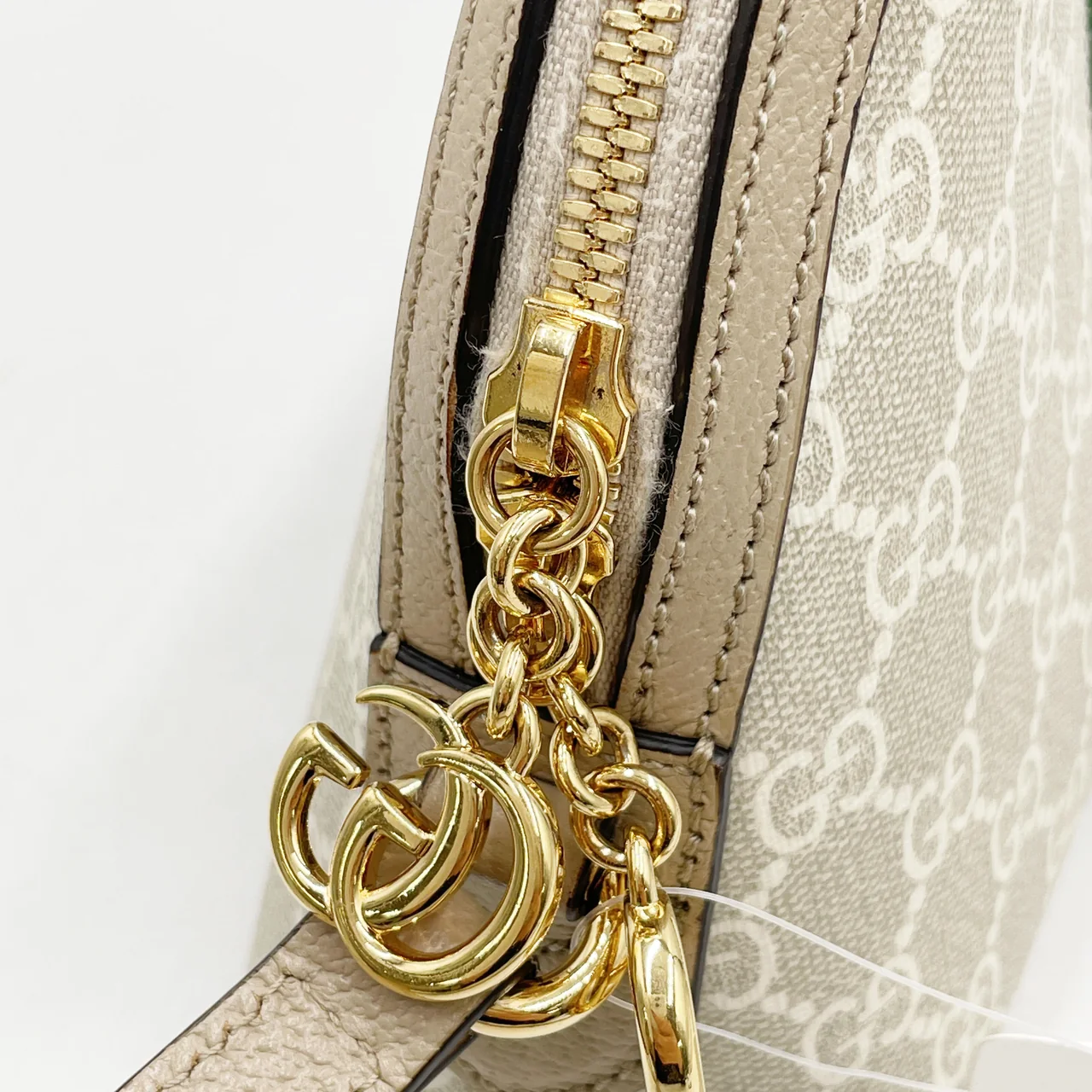 GUCCI GG SUPREME SHOULDER BAG (BEIGE) view 8