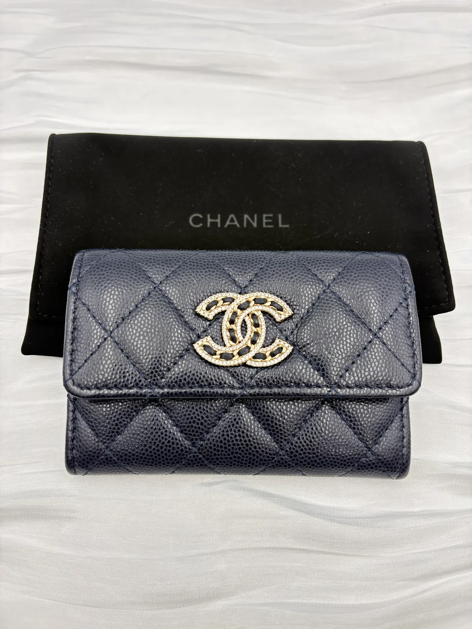 CHANEL CAVIAR CARD CASE (32 SERIAL CODE) view 4