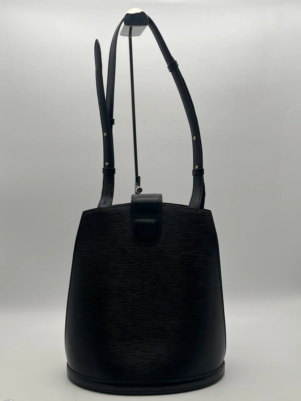 LV HANDBAG view 4