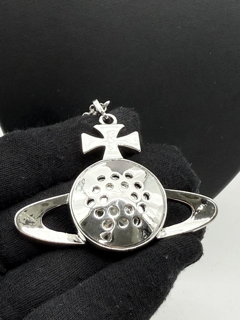 VIVIENNE WESTWOOD ORB NECKLACE hover