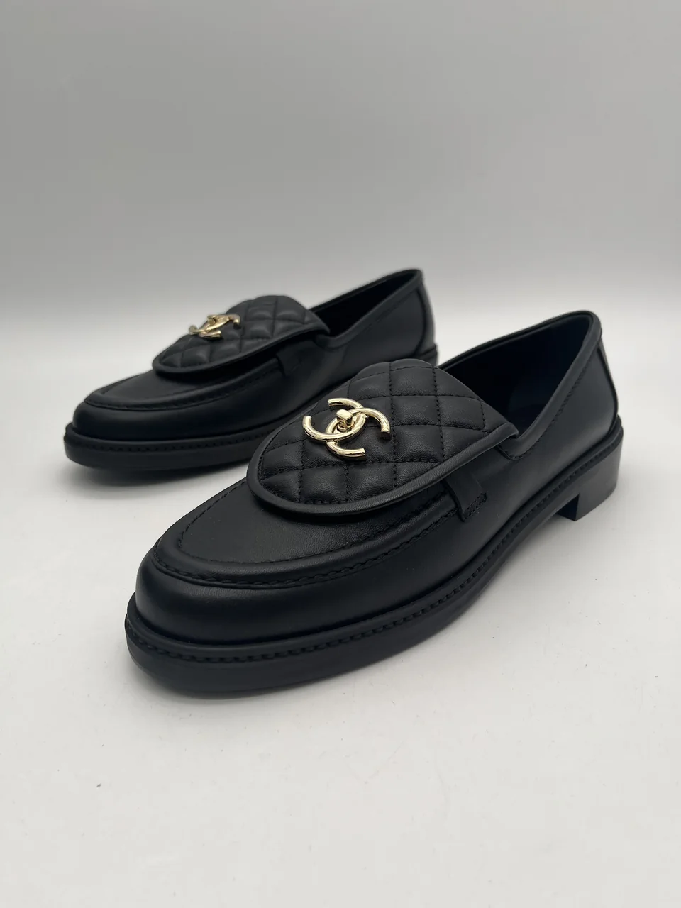 CHANEL LEATHER SHOES (SIZE 40 - BRAND NEW) view 4