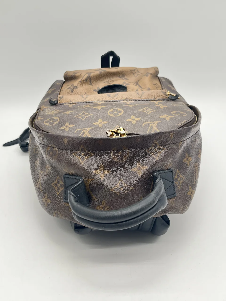 LV M44870 BACKPACK view 3
