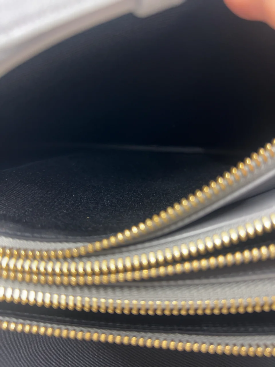 CELINE TRIOMPHE SHOULDER BAG view 3