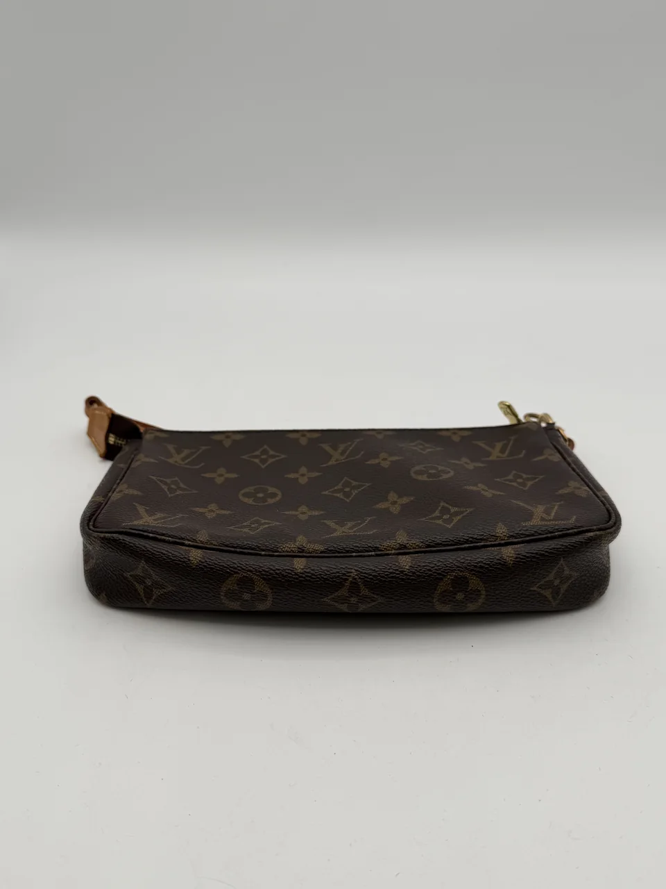 LV MONOGRAM POCHETTE ACCESSOIRE hover