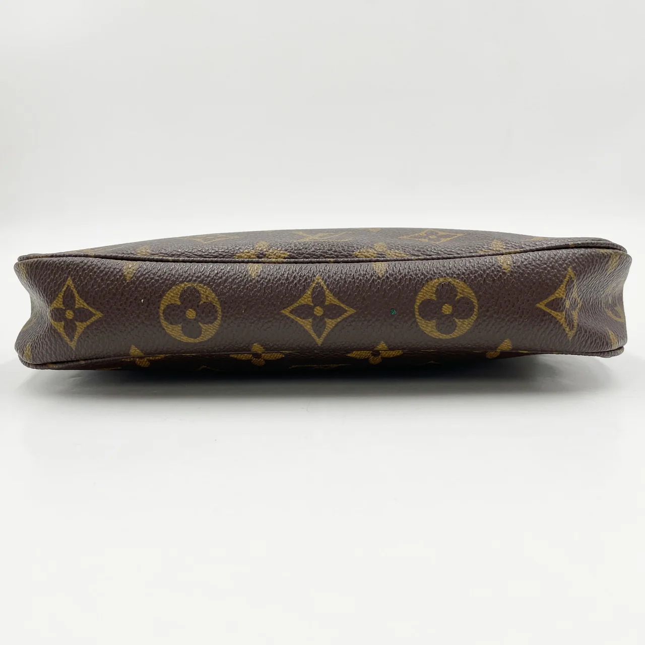LV MONOGRAM POCHETTE ACCESSOIRE view 4