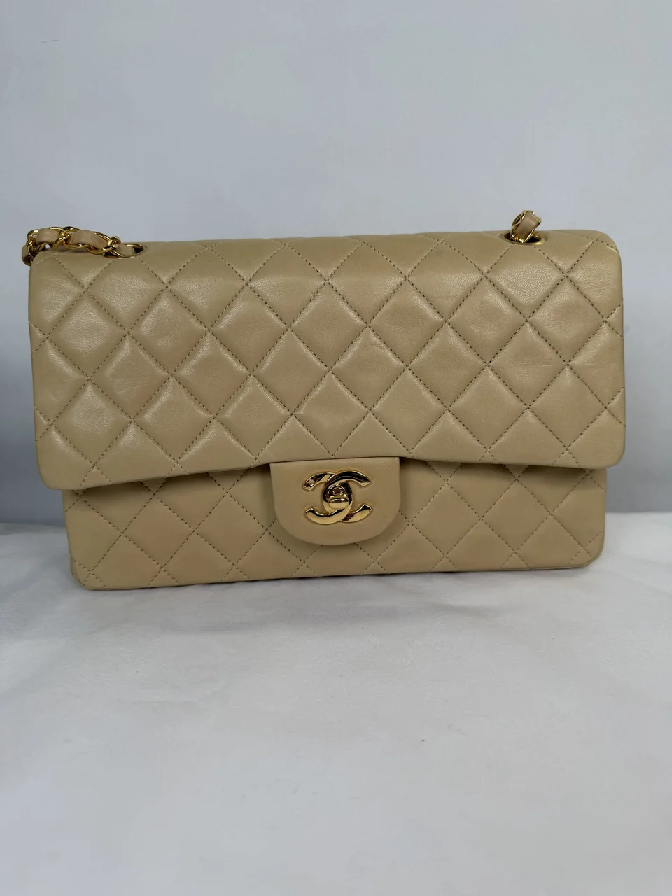 CHANEL MATELASSE 25 DOUBLE FLAP hover