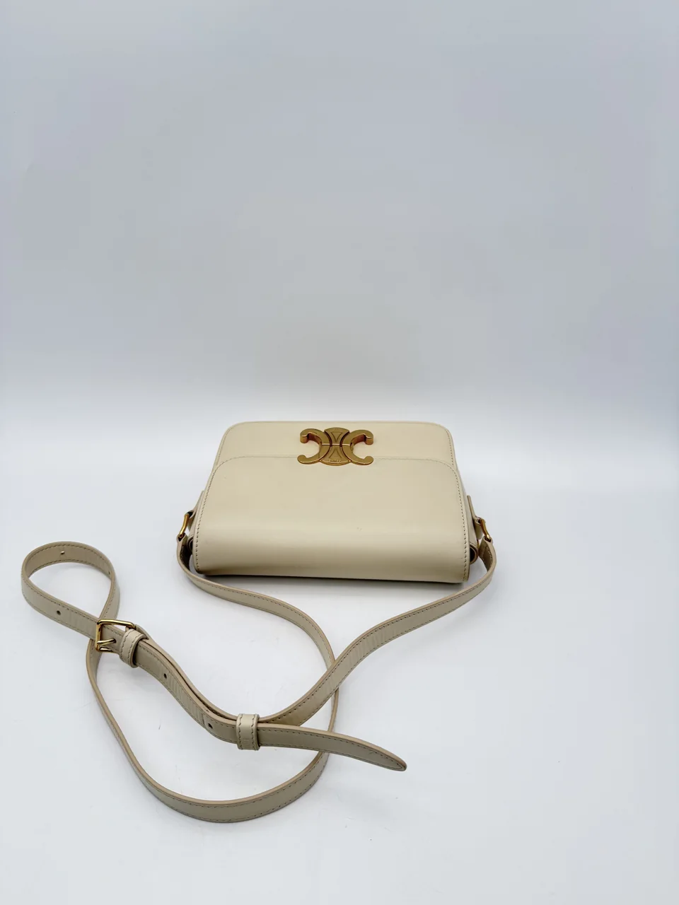 CELINE TRIOMPHE SHOULDER BAG (IVORY) view 10