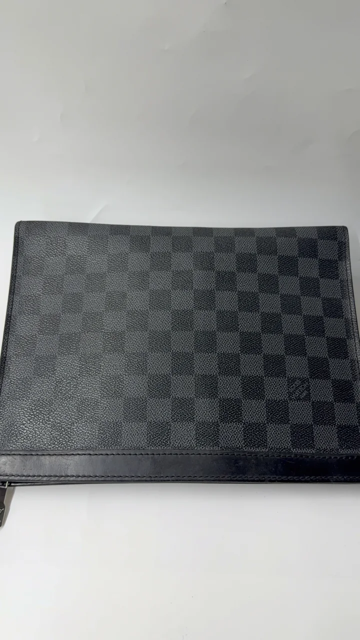 LV GRAPHITE BAG view 5