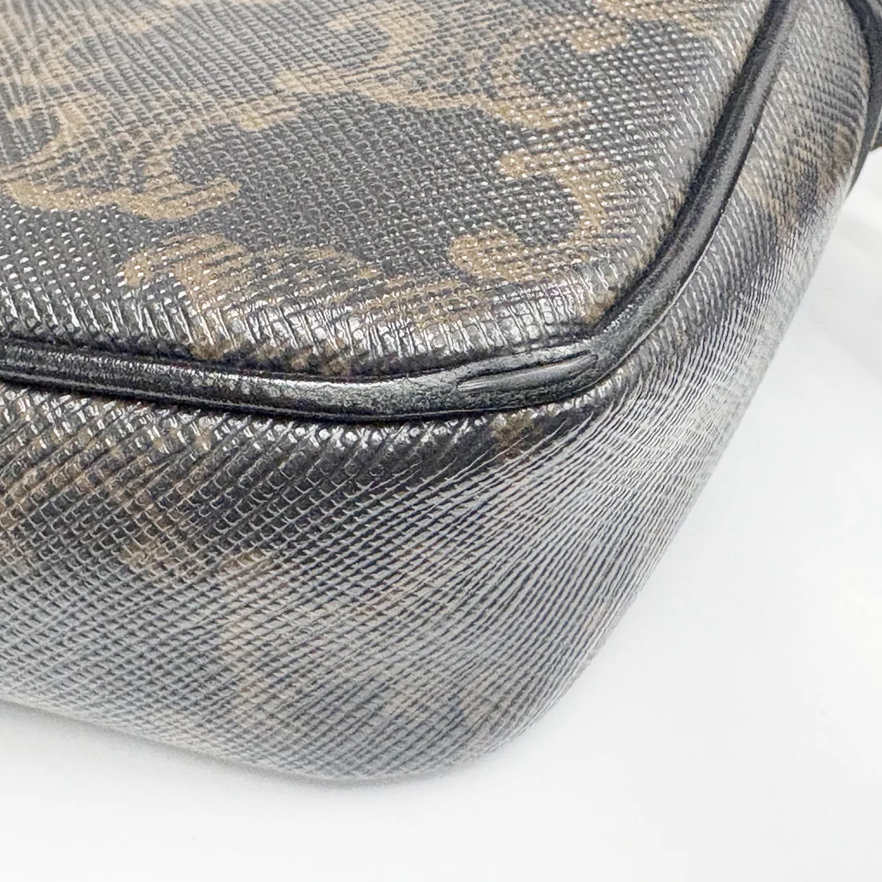 CELINE TRIOMPHE MESSENGER BAG view 10
