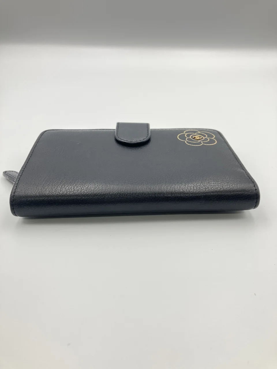 CHANEL CAMELLIA BIFOLD WALLET (16 SERIAL CODE) view 8