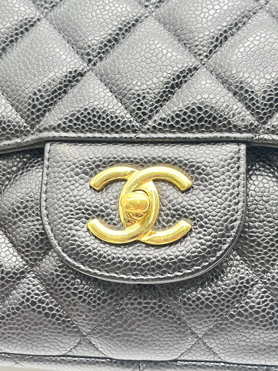 CHANEL CAVIAR DECA MATELASSE 30 (19 SERIAL CODE) view 4