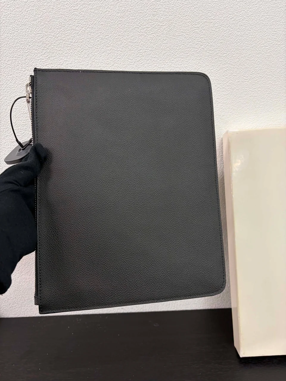 GIVENCHY CLUTCH BAG (BLACK) view 3