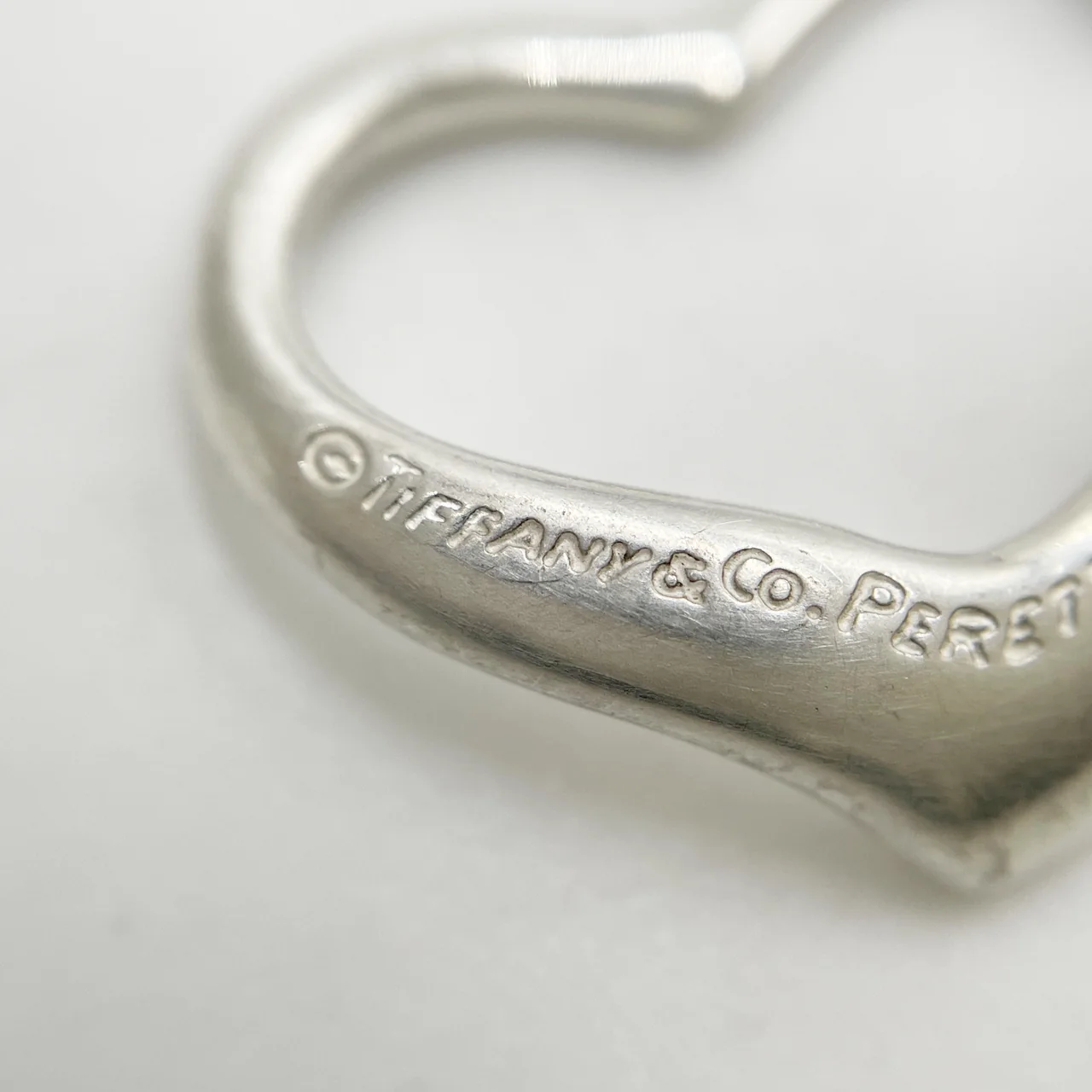 TIFFANY&CO. OPEN HEART NECKLACE view 8