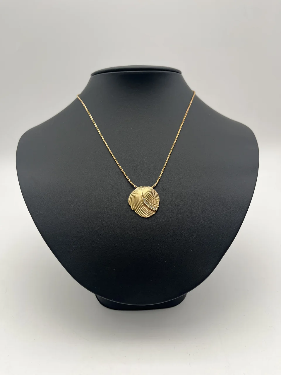 DIOR NECKLACE